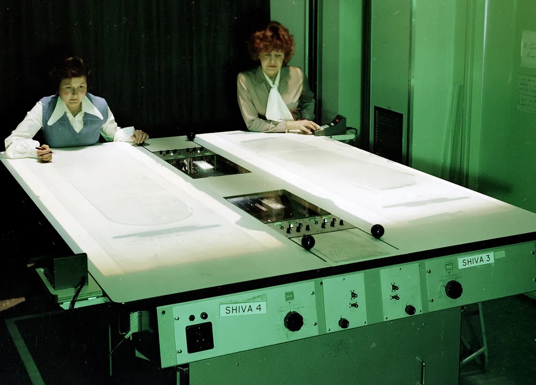 Two scanners working in a scanning laboratory at Rutherford. Left: Pauline Fleet, Right: Unknown. Image: STFC