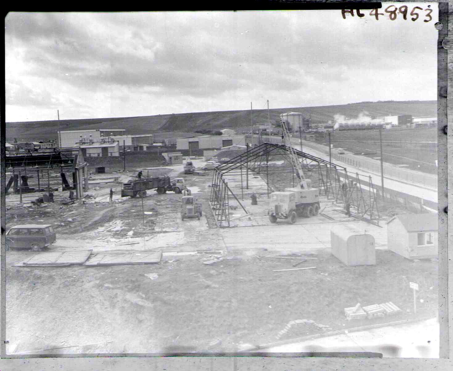 HL48953 Experimental Hall (SRC). Note the DIDO reactor in the distance