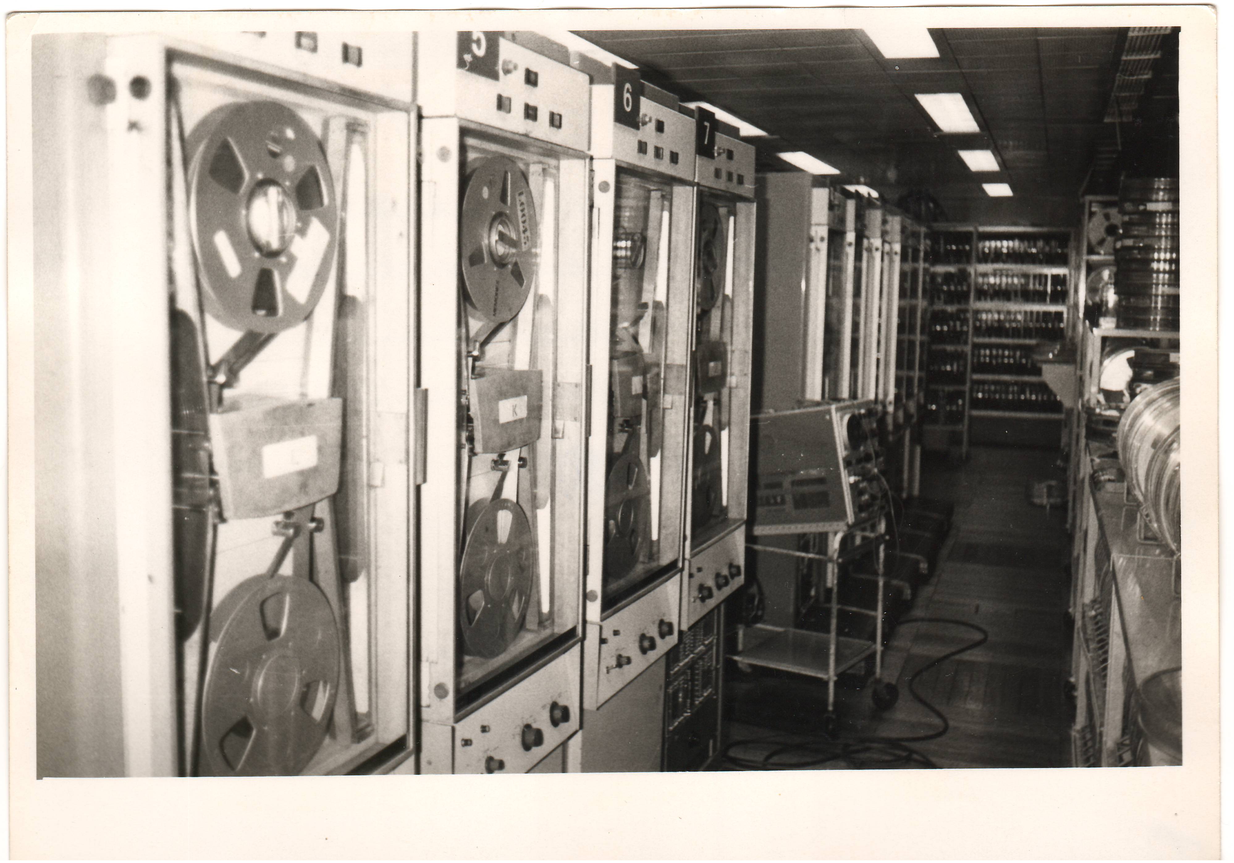 Fig 7: Unlike other Atlas Installations, the tape decks of the London Atlas were in a separate gallery (the "tape tunnel") off the main peripheral area.  Smoking was banned in the tape tunnel, but, in those far-off days,  was allowed everywhere else.  Ash trays were provided by the doors. 