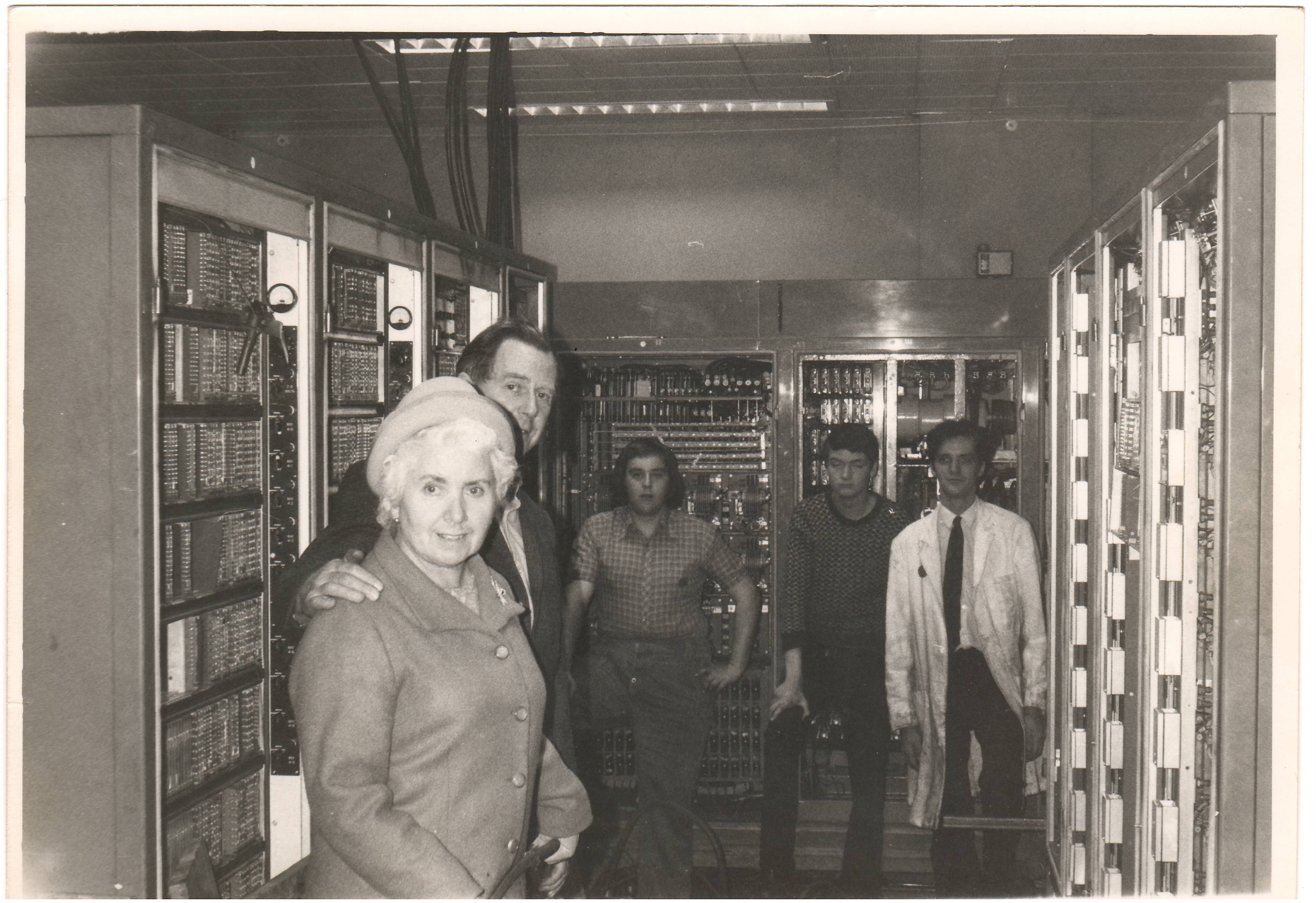 Fig 11: Dismantling this complicated equipment presented technical difficulties and required expertise. Those who undertook the work could not help but be influenced by the occasion. 