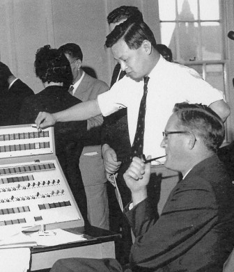 (Yao Chen (white shirt), Tom Kilburn is in the foreground.