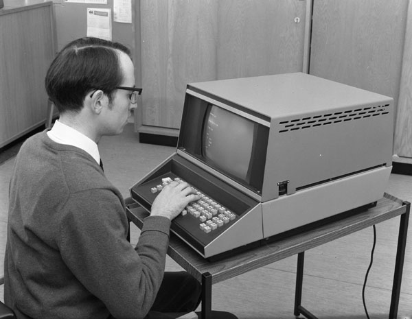 Eric Thomas and Cossor DIDS 402A Terminal 