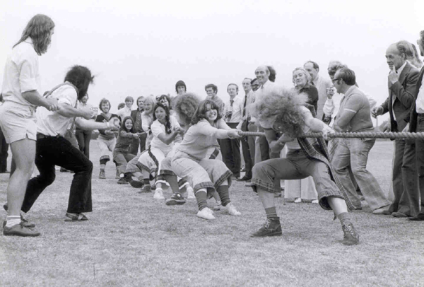 Brian Lennon front, Alan Francis third