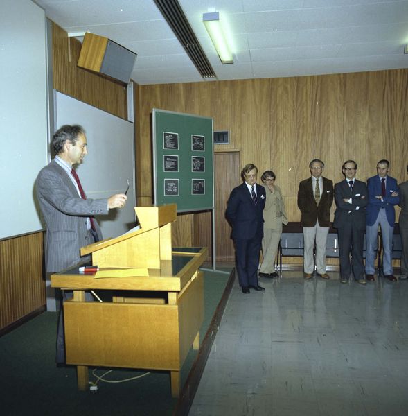  Geoff Manning. Looking on are David Livermore (IBM), ?, Peter Hemmings, Bob Maybury and Bob Hopgood
