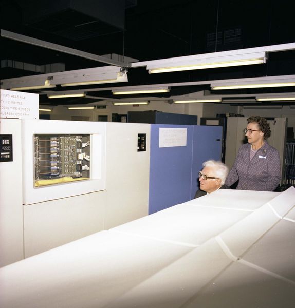 Dr Pickavance, Rutherford's first Director with his wife look at the Fixed Head Disc
