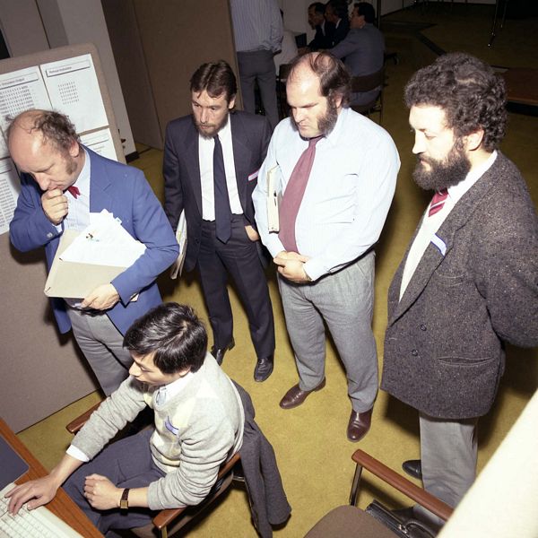 CFC Visit to RAL: Paul Chung and Robert Rae (right) (Univ of Edinburgh) demonstrating to Dr A Bramley, Mr S Gill and Mr F Perris